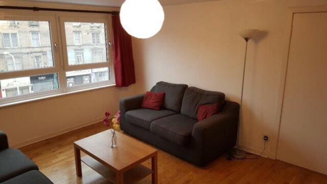 Beautiful King Room In Leith Walk — Photos 3